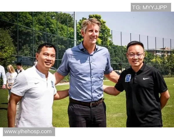 AC米兰女足迎战罗马女足激战正酣期待精彩对决展现巾帼风采