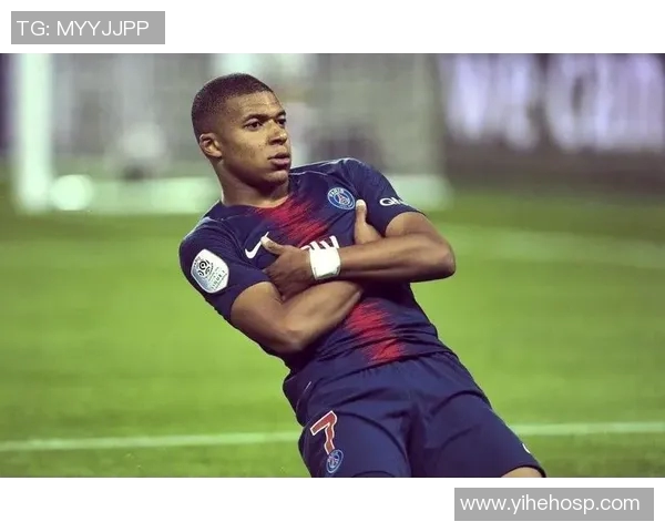 姆巴佩领衔法国队重返巅峰之路球迷期待他的精彩表现与未来成就 姆巴佩领衔法国队重返巅峰之路球迷期待他的精彩表现与未来成就