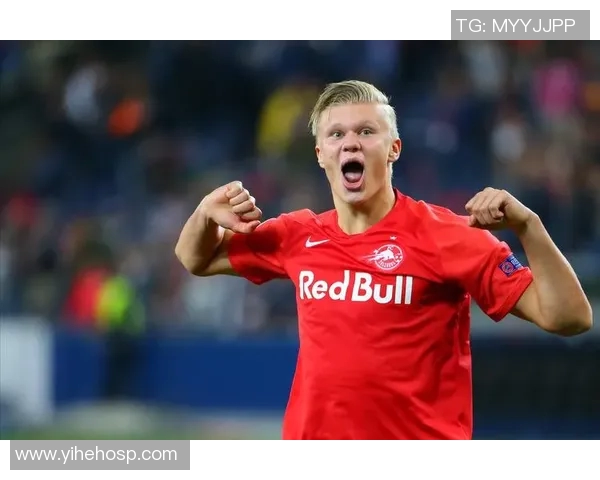 莱万状态火热欧冠赛场10场斩获12球领跑射手榜前景光明 莱万状态火热欧冠赛场10场斩获12球领跑射手榜前景光明