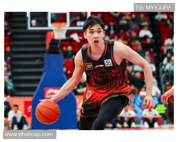 方硕在篮球赛场的精彩表现与未来发展潜力分析