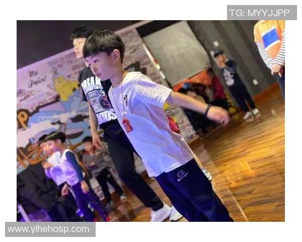 街舞战术揭秘：北京街舞队如何运用边路渗透提升团队实力MBA